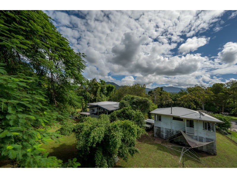 200 Pease Street, Manoora QLD 4870