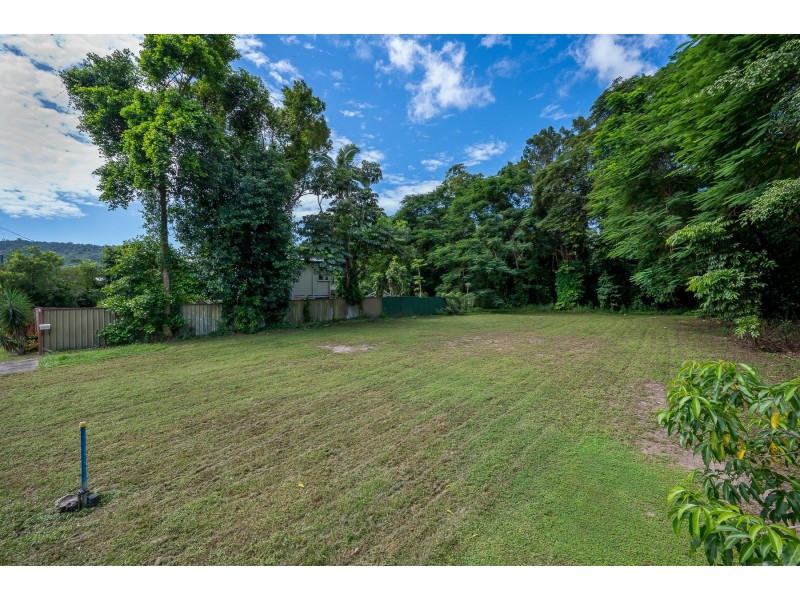 196 Pease Street, Manoora QLD 4870