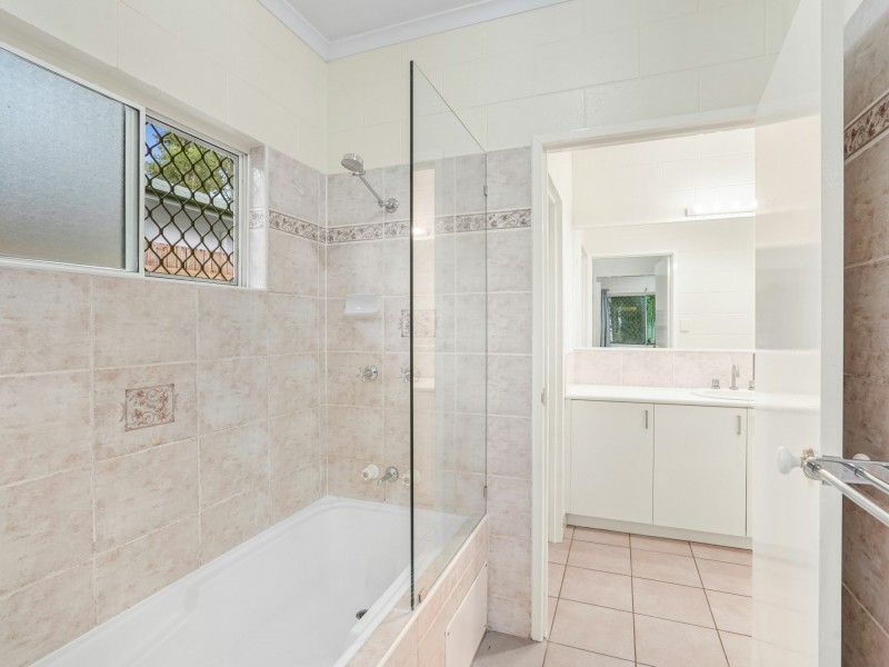 6 Emma Close, Mount Sheridan QLD 4868