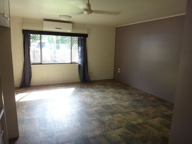 2/98 Reservoir Road, Manoora QLD 4870