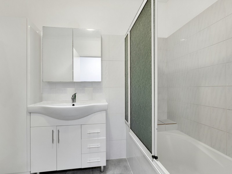 2/14 Springfield Crescent, Manoora QLD 4870