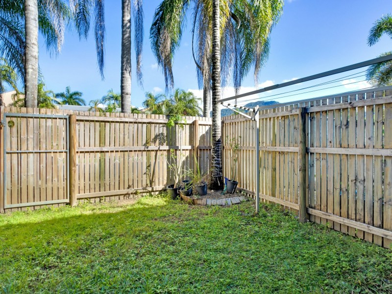 2/14 Springfield Crescent, Manoora QLD 4870