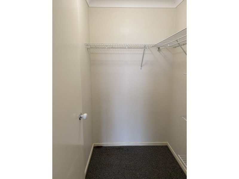 16 Messina Close, Kanimbla QLD 4870