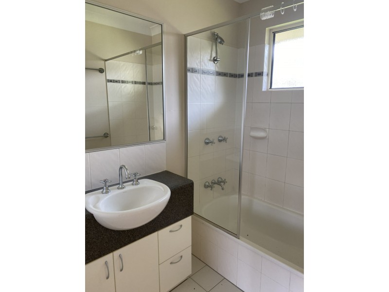 16 Messina Close, Kanimbla QLD 4870