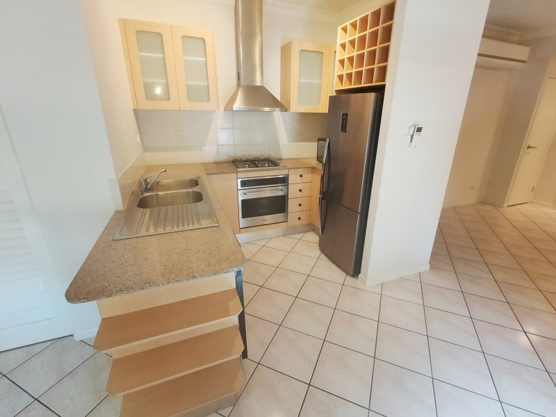 1212/2 Greenslopes Street, Cairns North QLD 4870