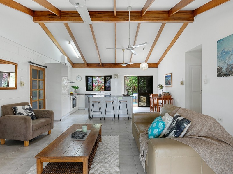 17 Conch Close, Trinity Beach QLD 4879