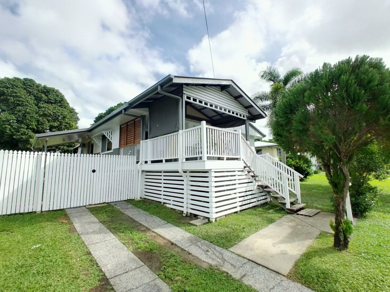 3 Brant Close, Manoora QLD 4870