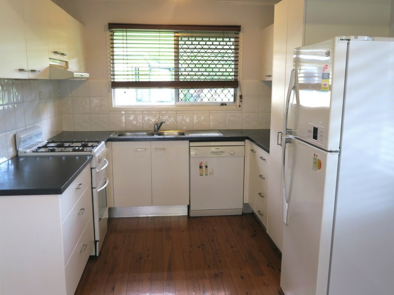 3 Brant Close, Manoora QLD 4870