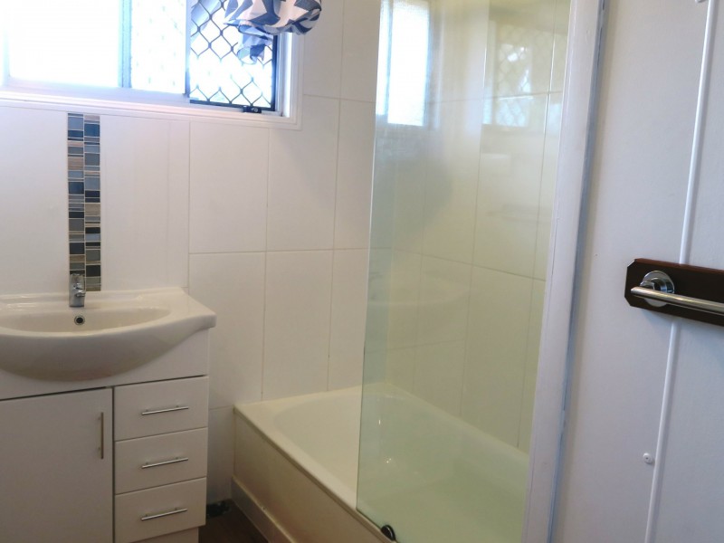 3 Brant Close, Manoora QLD 4870