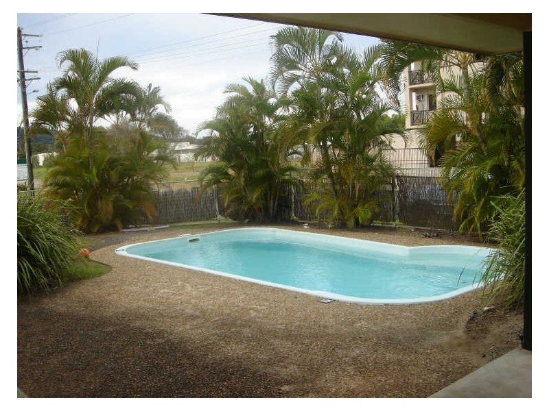 2/11 Maytown Close, Manoora QLD 4870