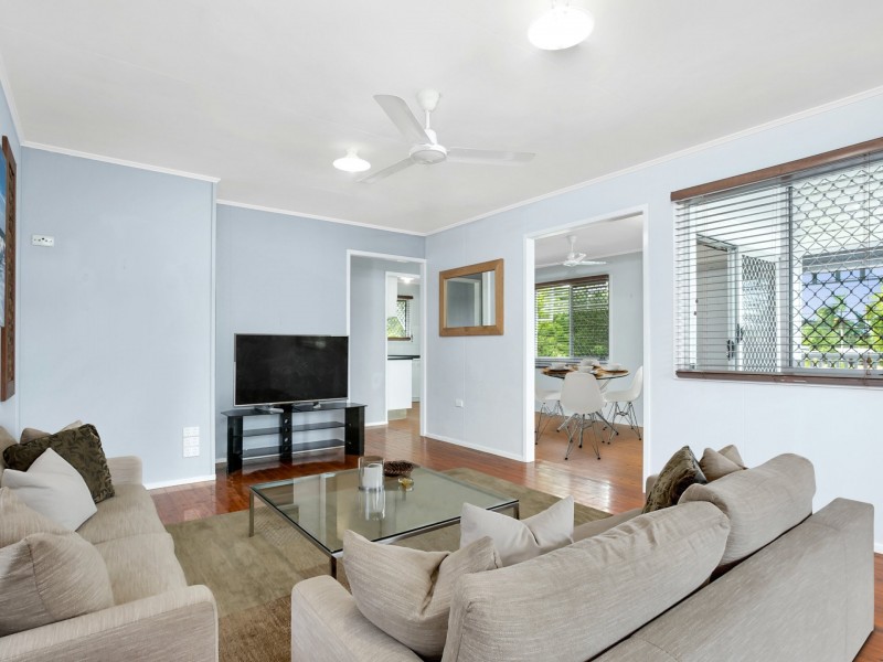 3 Brant Close, Manoora QLD 4870