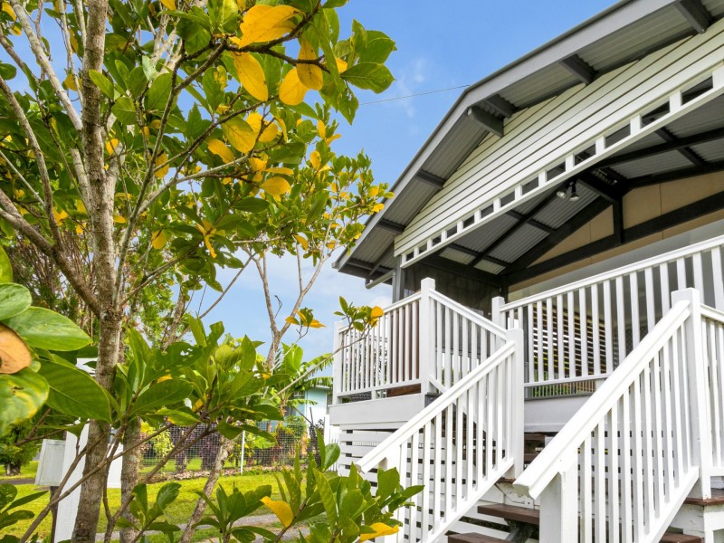 3 Brant Close, Manoora QLD 4870