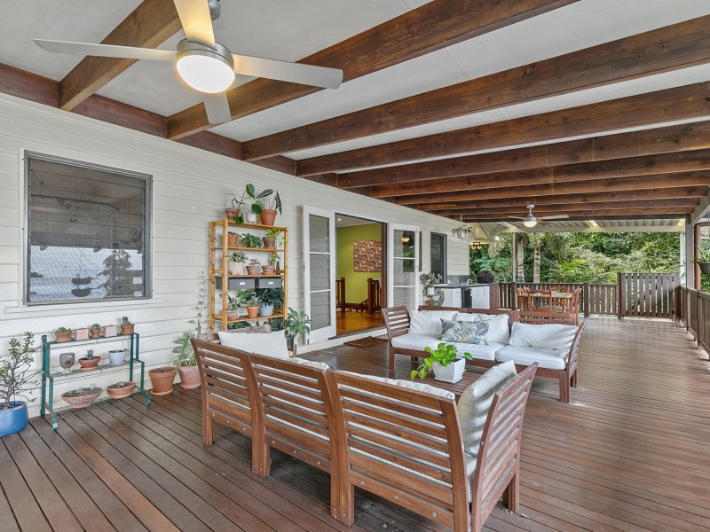 16 Avon Street, Stratford QLD 4870