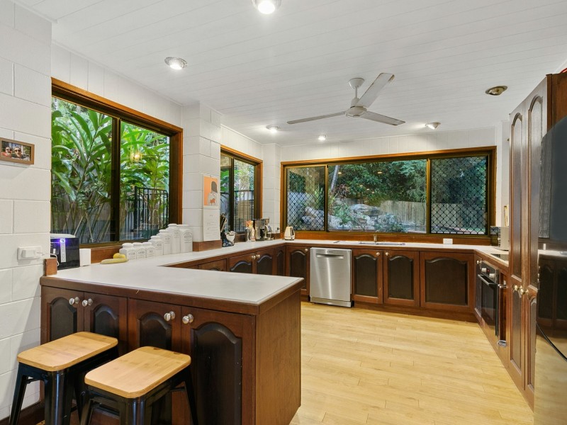 16 Avon Street, Stratford QLD 4870