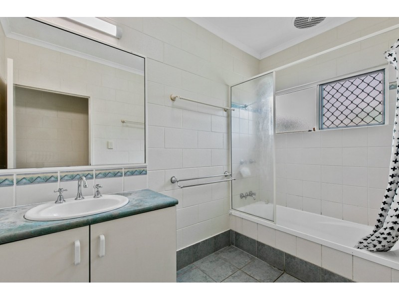 20 Ferngully Street, White Rock QLD 4868