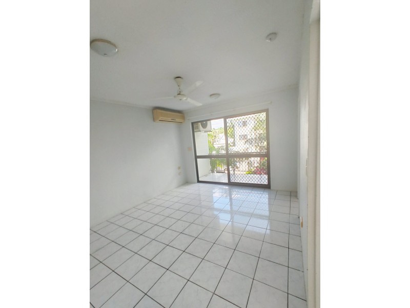 12/215 McLeod Street, Cairns North QLD 4870
