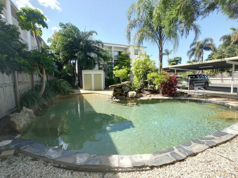 12/215 McLeod Street, Cairns North QLD 4870