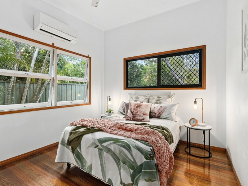 4 Byrnes Close, Whitfield QLD 4870