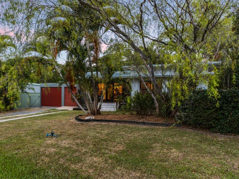 4 Byrnes Close, Whitfield QLD 4870