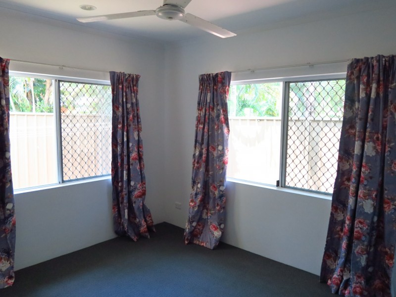 2/8 KAVIENG STREET, Trinity Beach QLD 4879