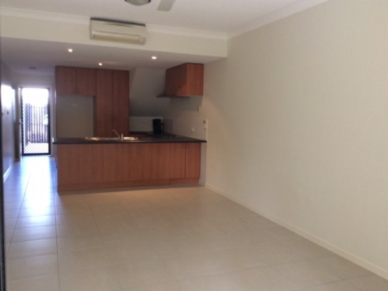 4/9 Grantala Street, Manoora QLD 4870