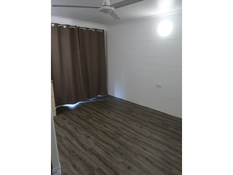 27/324 Sheridan Street, Cairns North QLD 4870