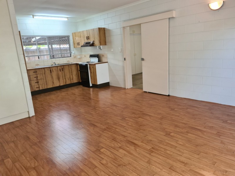 1/1 Holden Close, Whitfield QLD 4870