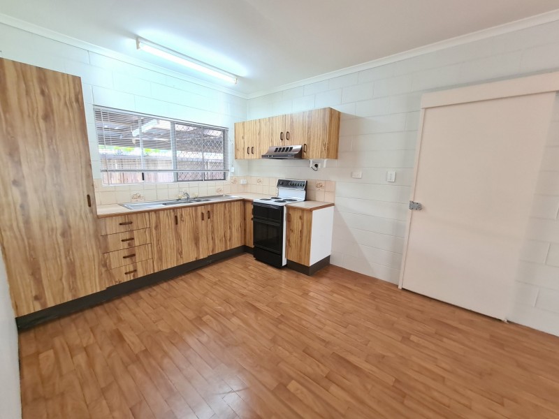 1/1 Holden Close, Whitfield QLD 4870