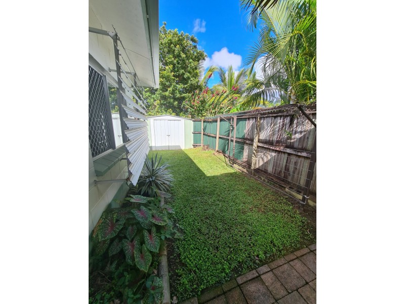 1/1 Holden Close, Whitfield QLD 4870