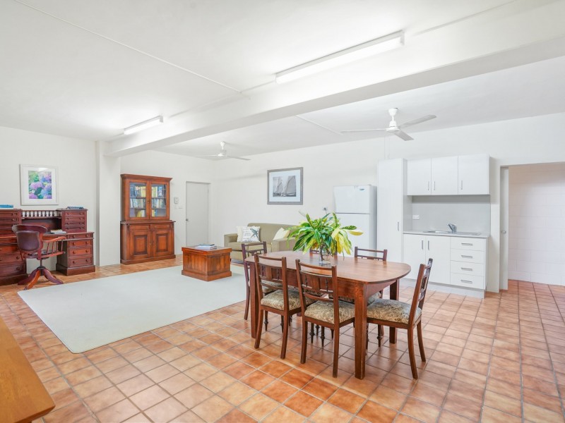 2 Bayview Street, Bayview Heights QLD 4868