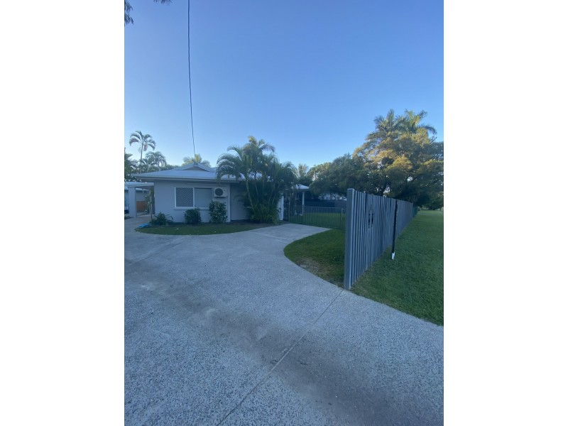 1/8 Kavieng Street, Trinity Beach QLD 4879