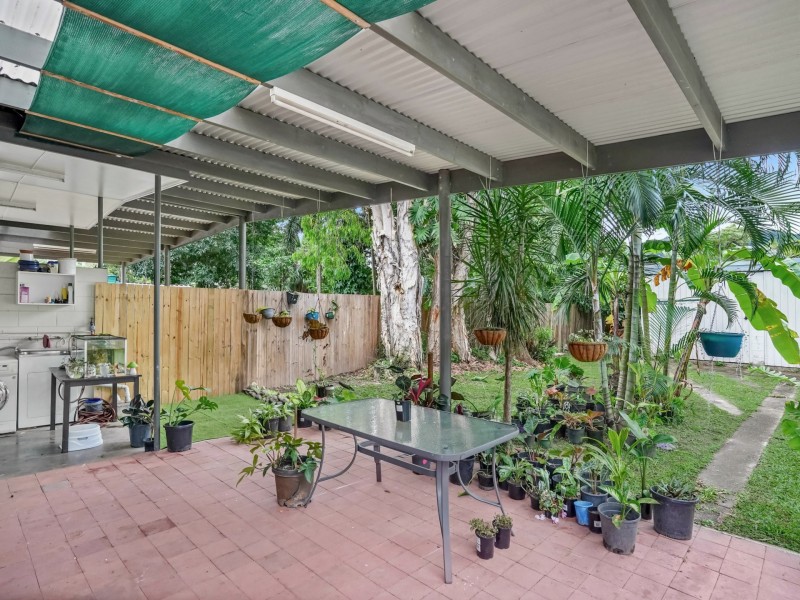 1 & 2/14 Mazlin Street, Edge Hill QLD 4870