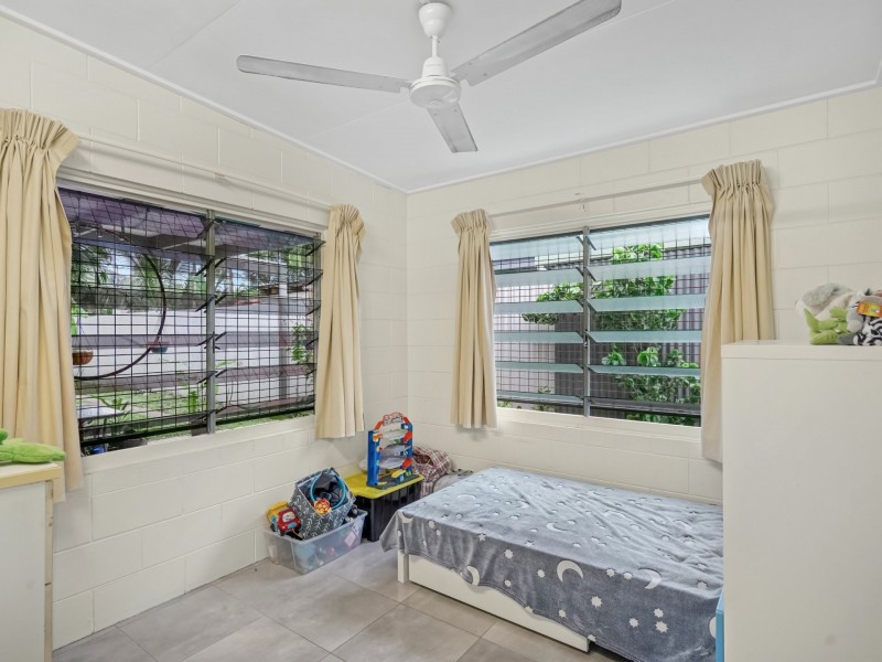1 & 2/14 Mazlin Street, Edge Hill QLD 4870