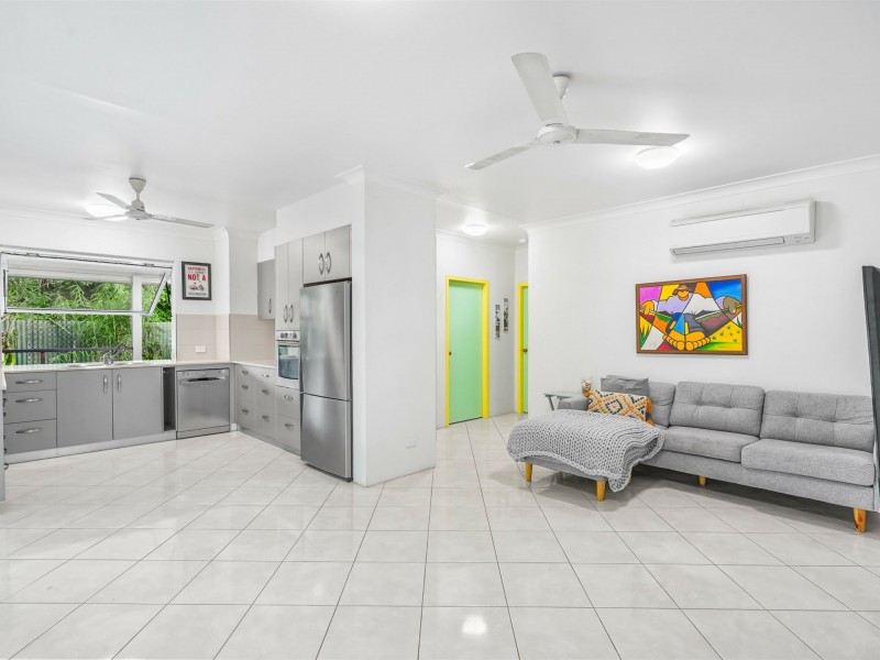 2/22 Nesbit Street, Whitfield QLD 4870