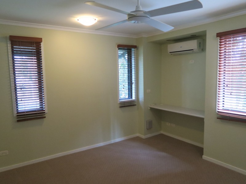 4 Stuart Street, Edge Hill QLD 4870