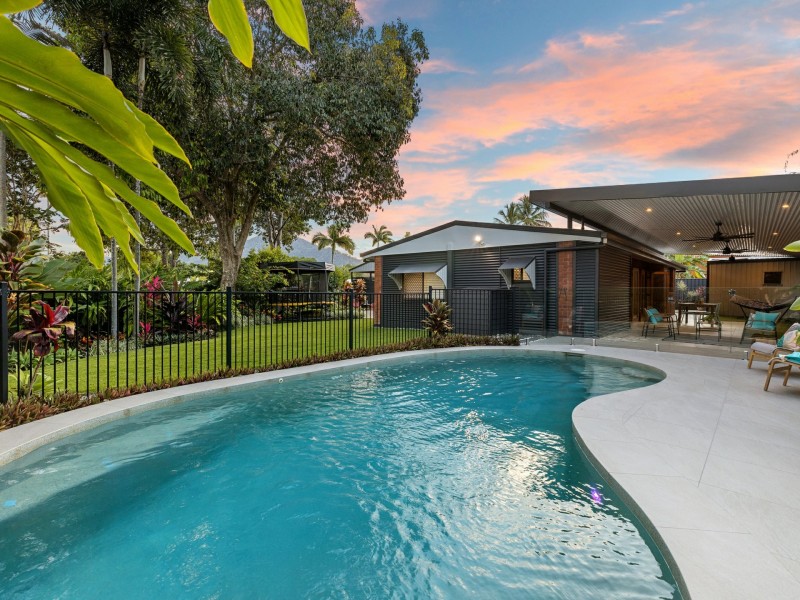 1 Iona Close, Edge Hill QLD 4870