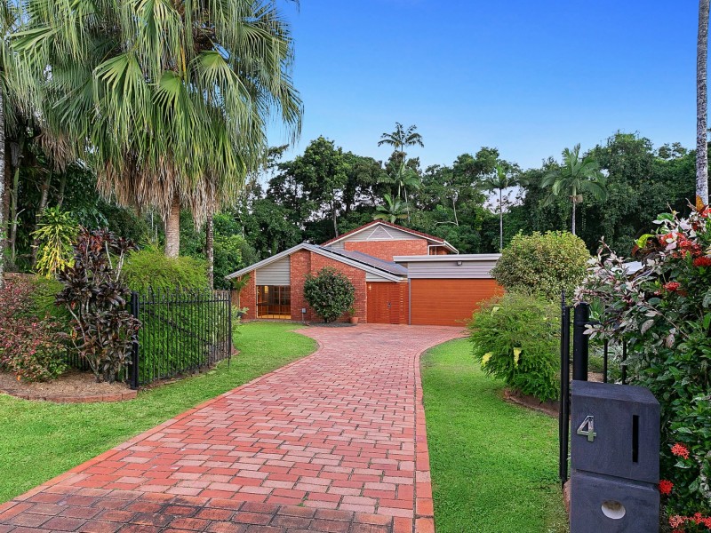 4 Arran Close, Edge Hill QLD 4870