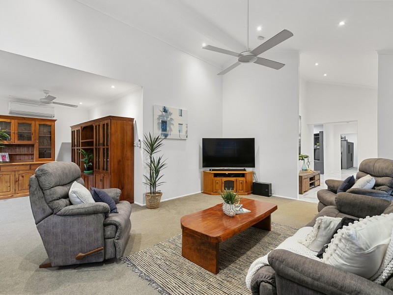 4 Arran Close, Edge Hill QLD 4870