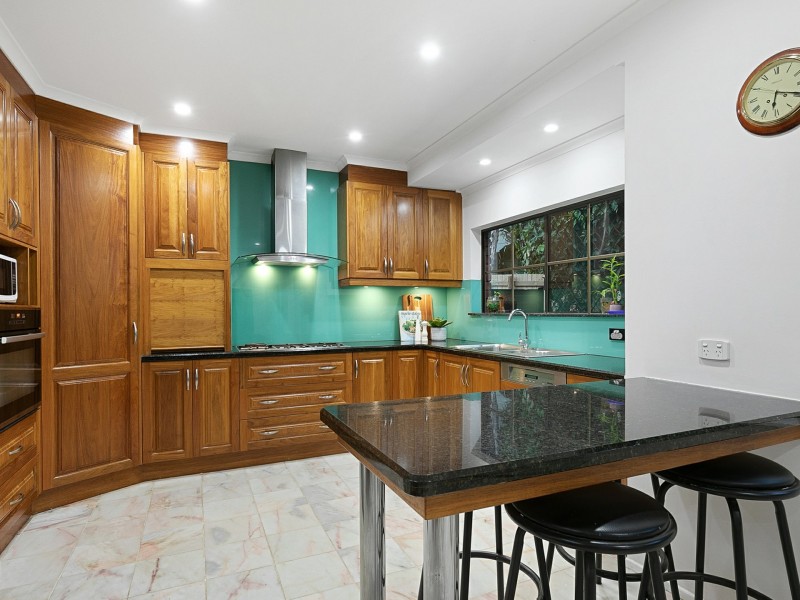 4 Arran Close, Edge Hill QLD 4870