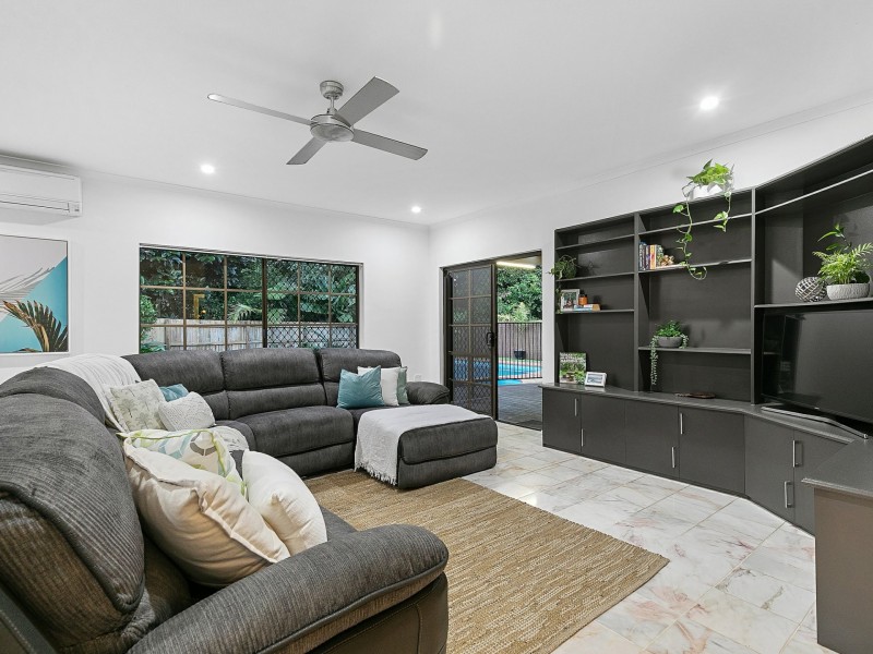 4 Arran Close, Edge Hill QLD 4870