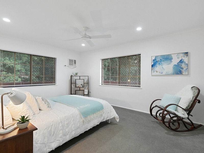 4 Arran Close, Edge Hill QLD 4870