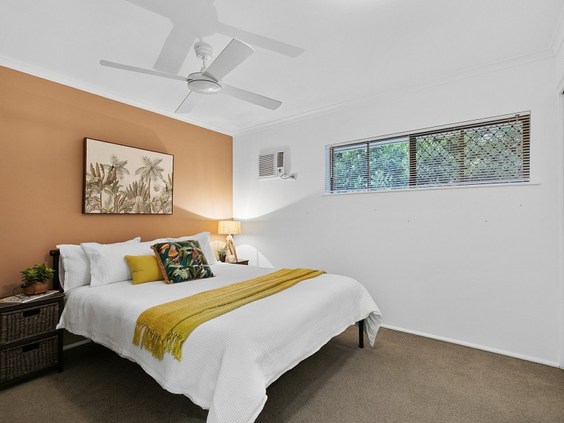 4 Arran Close, Edge Hill QLD 4870
