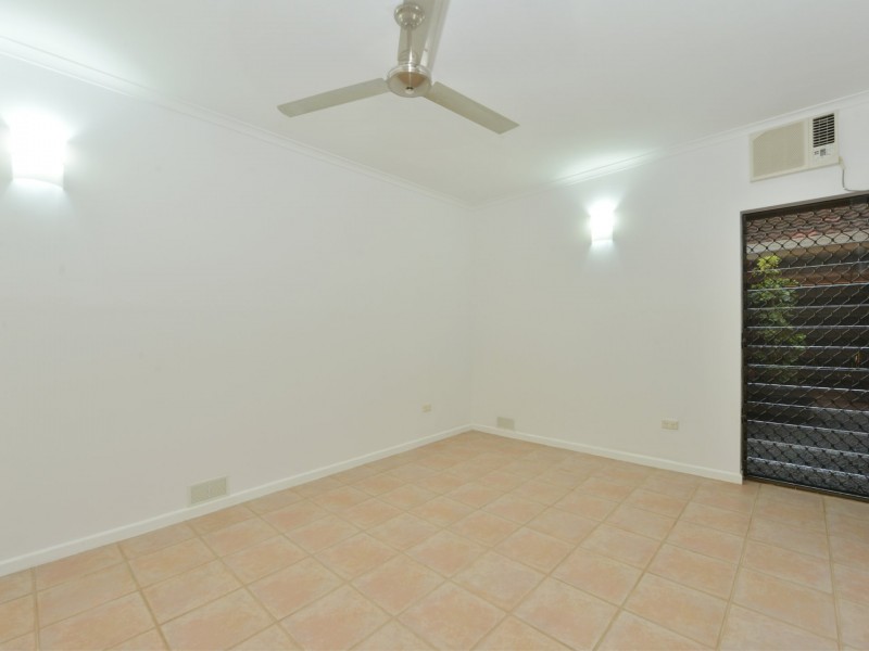 4 Arran Close, Edge Hill QLD 4870