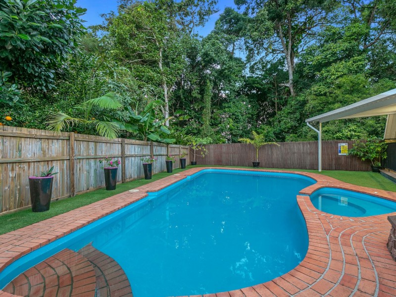 4 Arran Close, Edge Hill QLD 4870