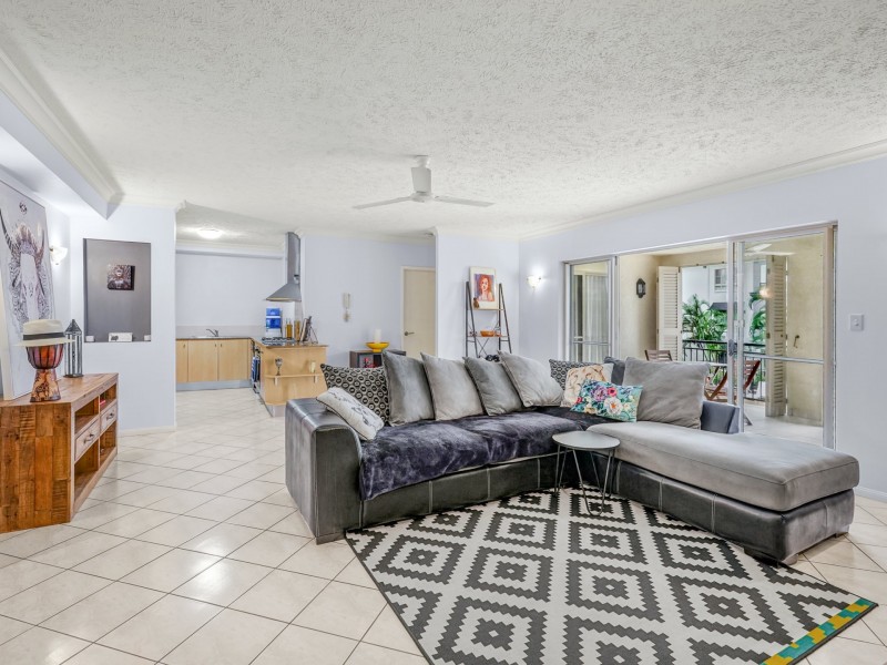 1311/2 Greenslopes Street, Cairns North QLD 4870