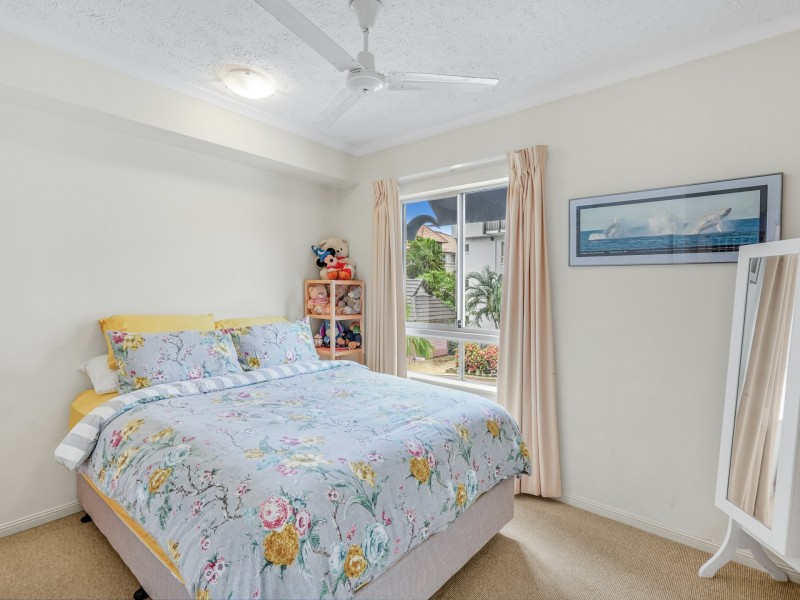 1311/2 Greenslopes Street, Cairns North QLD 4870