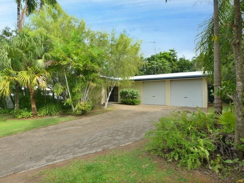 15 Hobson Drive, Brinsmead QLD 4870