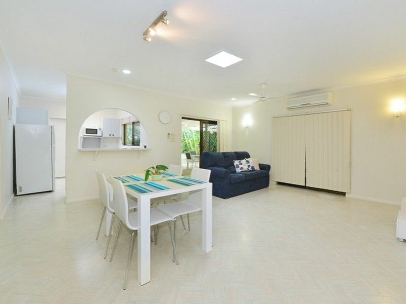 15 Hobson Drive, Brinsmead QLD 4870