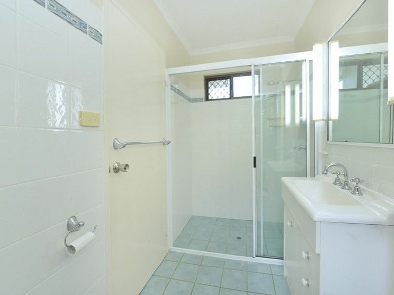 15 Hobson Drive, Brinsmead QLD 4870