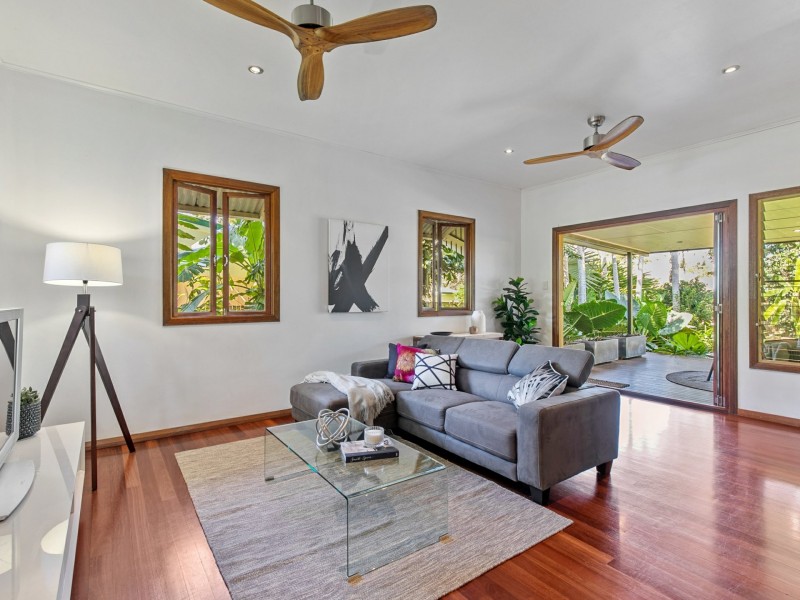 25 Hudson Street, Whitfield QLD 4870